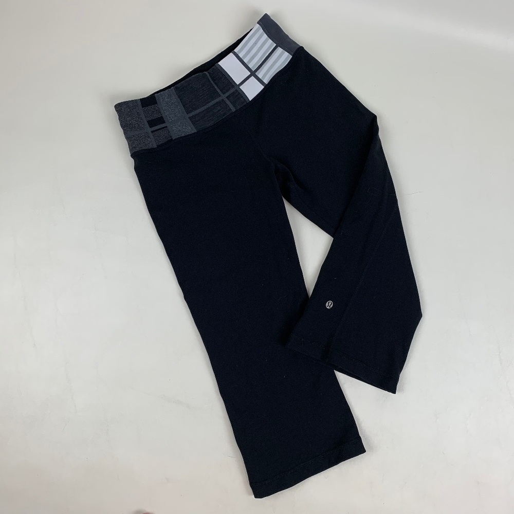 lululemon athletica Black Leggings with Gray Geometric Waistband